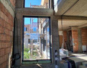Casa spatioasa, compartimentata eficient, Dambul Rotund