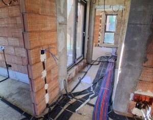 Casa spatioasa, compartimentata eficient, Dambul Rotund