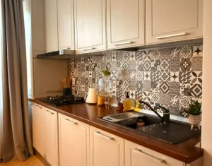 Apartment 3 rooms for sale in Floresti