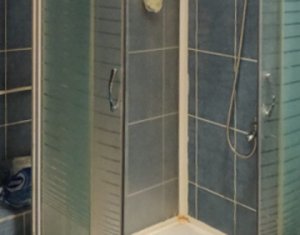 Apartament 2 camere , 54 mp , parcare, zona Stadionului 