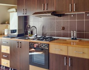 Apartament 2 camere , 54 mp , parcare, zona Stadionului 