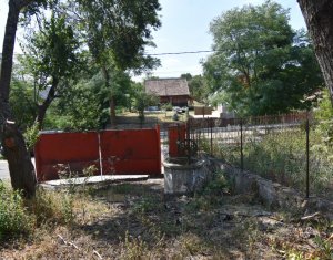 Casa cu teren mare in Manastireni zona centrala