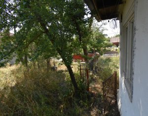 Casa cu teren mare in Manastireni zona centrala