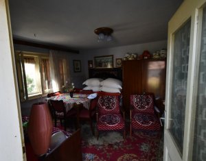 Casa cu teren mare in Manastireni zona centrala