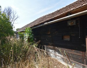 Casa cu teren mare in Manastireni zona centrala