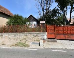 Casa cu teren mare in Manastireni zona centrala