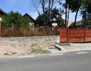 Casa cu teren mare in Manastireni zona centrala