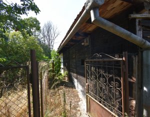 Casa cu teren mare in Manastireni zona centrala
