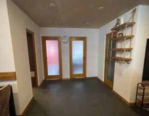 Apartament lux, 3 camere, parcare, zona Andrei Muresanu