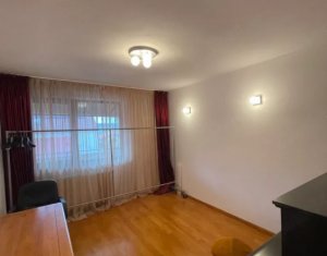Apartament lux, 3 camere, parcare, zona Andrei Muresanu