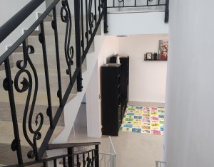 House 6 rooms for sale in Apahida