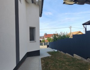 House 6 rooms for sale in Apahida