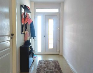 House 6 rooms for sale in Apahida