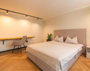 Appartement 3 chambres à louer dans Cluj-napoca, zone Centru