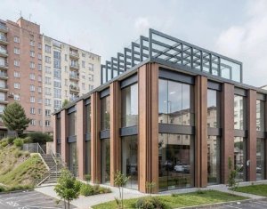 , 700m2 dans Cluj-napoca, zone Manastur