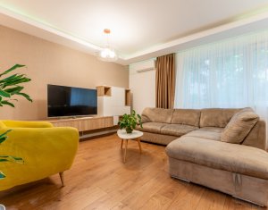 Appartement 5 chambres à louer dans Cluj-napoca, zone Plopilor