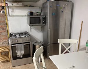 Apartament cu 3 camere decomandate in zona Semicentrala