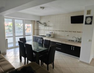 Appartement 4 chambres à louer dans Cluj-napoca, zone Marasti