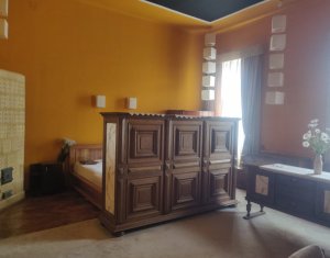 Apartament 54mp, etaj 1, centru, parcare in curte ,zona Primariei