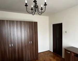Appartement 3 chambres à louer dans Cluj-napoca, zone Plopilor
