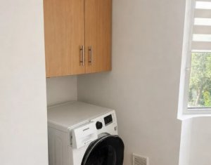 Apartament cu  2 camere, decomandat in zona Plopilor+parcare 