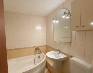 Apartament cu  2 camere, decomandat in zona Plopilor+parcare 