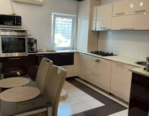 Appartement 4 chambres à louer dans Cluj-napoca, zone Plopilor