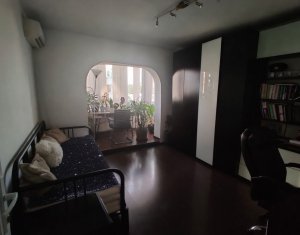 Appartement 4 chambres à louer dans Cluj-napoca, zone Plopilor