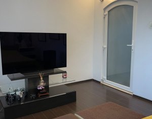 Appartement 4 chambres à louer dans Cluj-napoca, zone Plopilor
