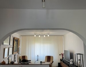 Appartement 4 chambres à louer dans Cluj-napoca, zone Plopilor