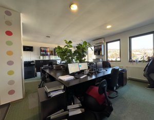 Appartement 4 chambres à vendre dans Cluj-napoca, zone Iris