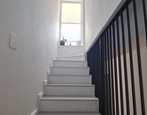 Maison 4 chambres à vendre dans Cluj-napoca, zone Manastur