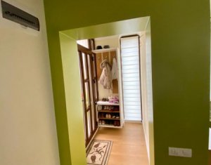 Appartement 4 chambres à vendre dans Cluj-napoca, zone Manastur