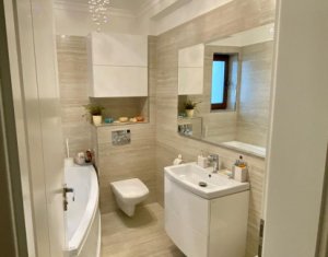 Appartement 4 chambres à vendre dans Cluj-napoca, zone Manastur