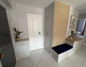 Appartement 4 chambres à vendre dans Cluj-napoca, zone Manastur