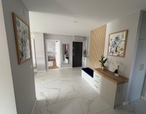Appartement 4 chambres à vendre dans Cluj-napoca, zone Manastur