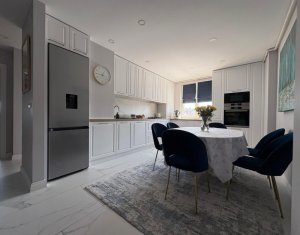 Appartement 4 chambres à vendre dans Cluj-napoca, zone Manastur