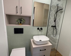 Appartement 4 chambres à vendre dans Cluj-napoca, zone Manastur