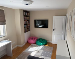 Appartement 4 chambres à vendre dans Cluj-napoca, zone Manastur