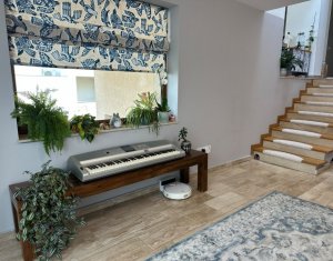 Maison 6 chambres à louer dans Cluj-napoca, zone Andrei Muresanu