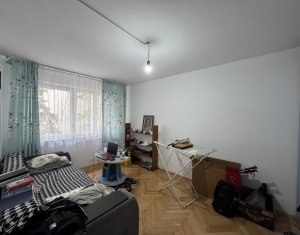 Appartement 4 chambres à vendre dans Cluj-napoca, zone Manastur