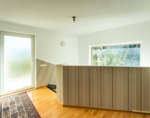 Vanzare casa individuala, spatioasa in Gruia teren 657 mp, zona linistita