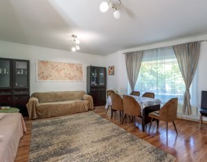 Vanzare casa individuala, spatioasa in Gruia teren 657 mp, zona linistita