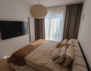 Apartament exclusivist 3 camere, 2 bai, balcon, parcare, semicentral