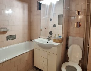 Inchiriere 3 camere Pta Cipariu, prima inchiriere