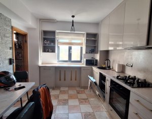 Inchiriere 3 camere Pta Cipariu, prima inchiriere