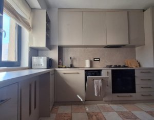 Inchiriere 3 camere Pta Cipariu, prima inchiriere