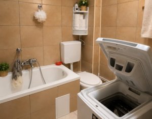 Apartament cu 3 camere, vis-a-vis de UMF
