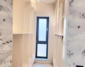 Casa  individuala, 5 camere, ultramoderna, ultrafinisata, la cheie, Sub Coasta