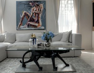 Casa  individuala, 5 camere, ultramoderna, ultrafinisata, la cheie, Sub Coasta
